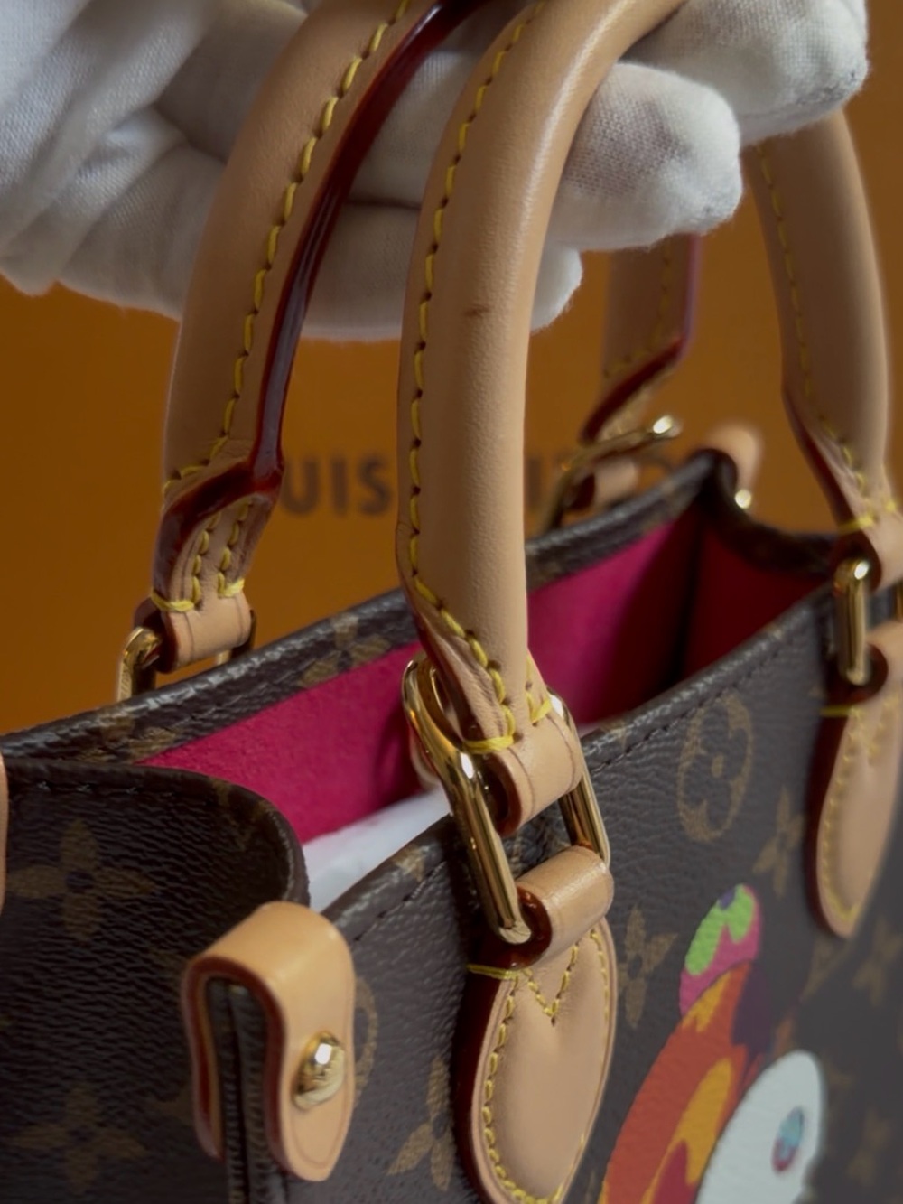 Louis Vuitton Takashi Murakami OnTheGo BB Panda Monogram Limited Edition M13668 - Picture 7 of 17